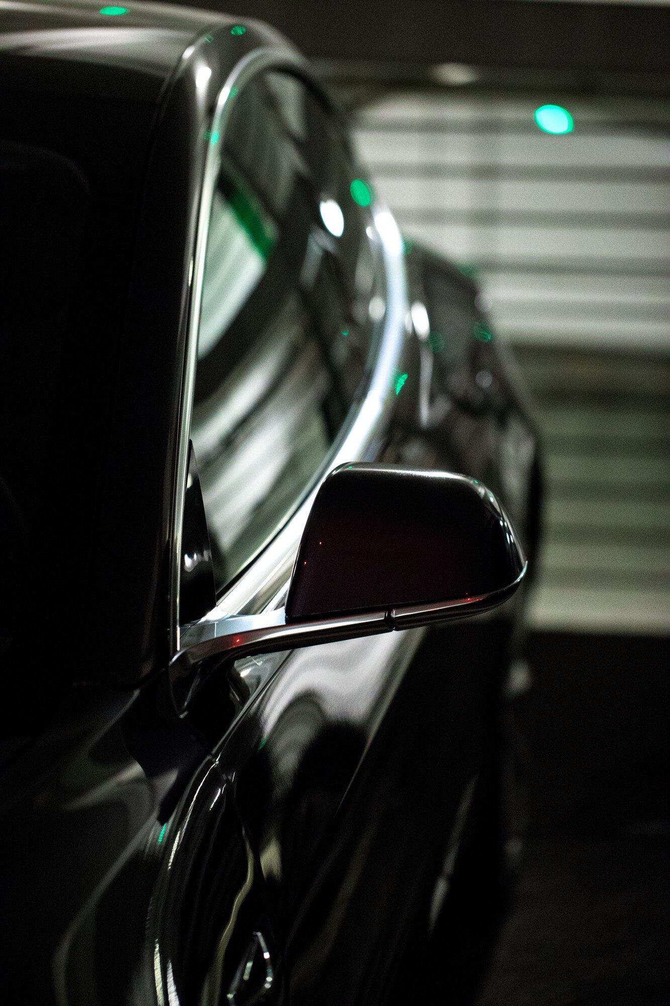 black-car-garage_417767-26